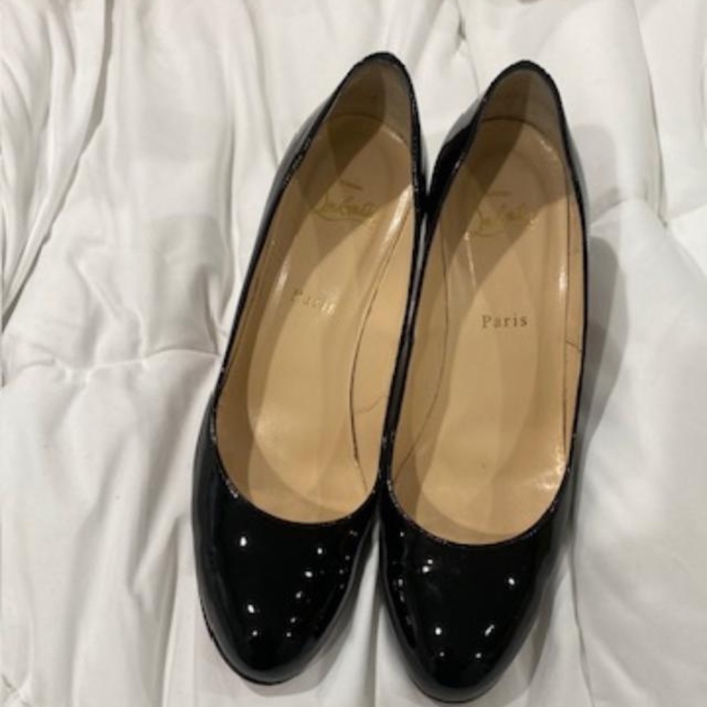 LOUBOUTIN "SIMPLE PUMP -Blk Patent Leather, EU 39.5/US 9.5;  Excellent Condition